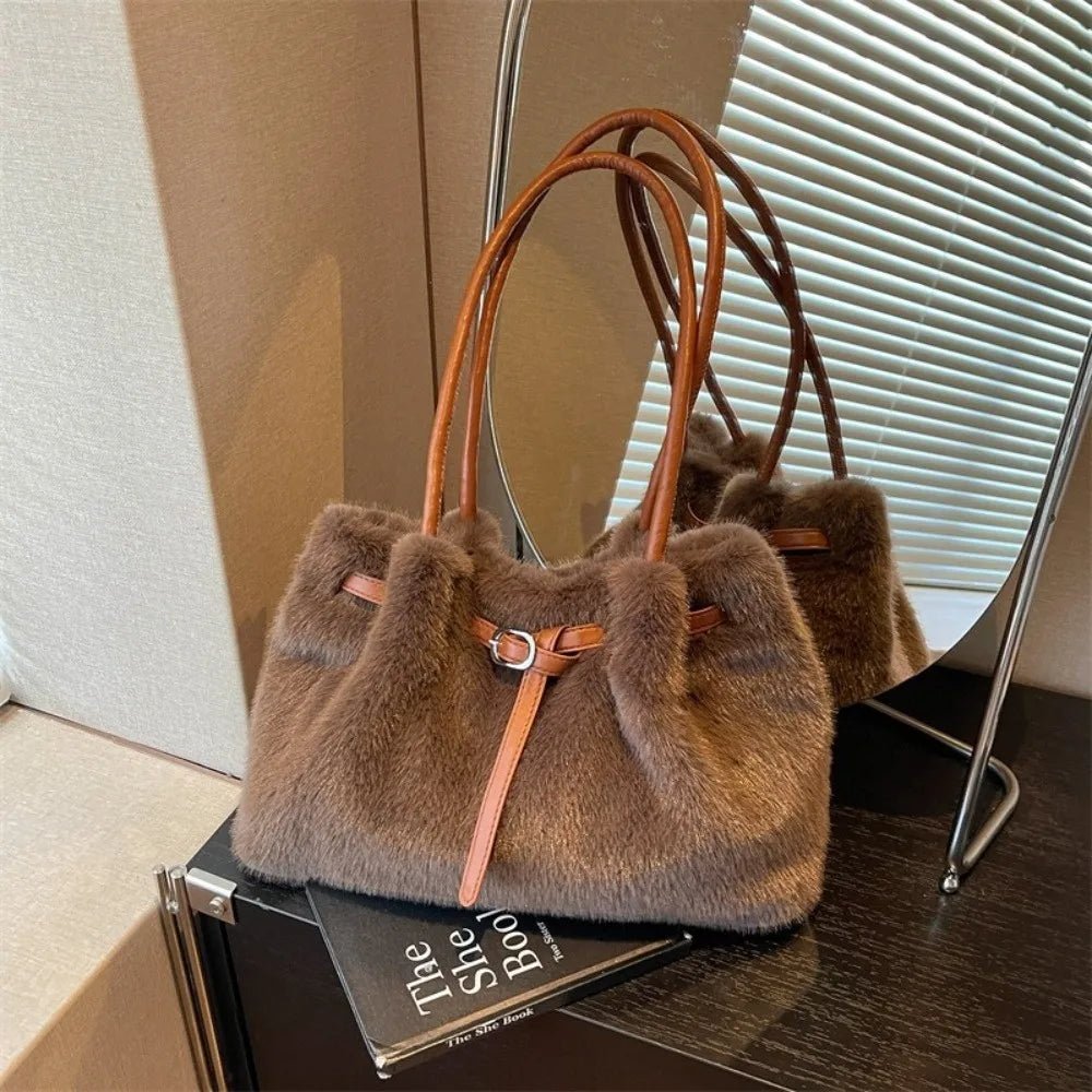 Wren Faux Fur Tote Bag - Laluva